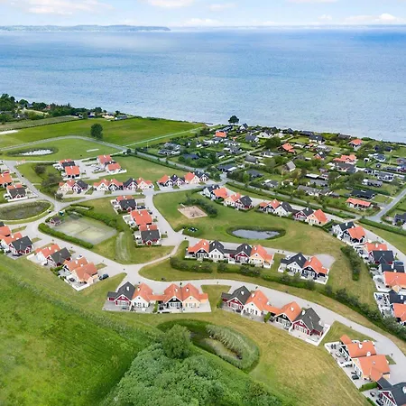 Stunning In Brenderup Fyn - G51849 *