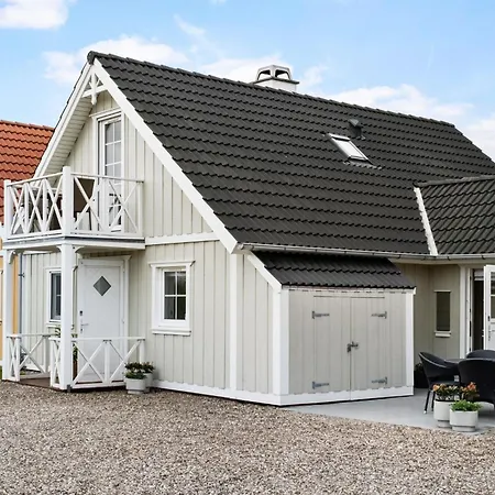 Stunning In Brenderup Fyn - G51849 * Bro (Funen)